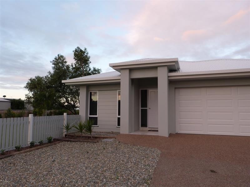 10 Mariner Drive, South Mission Beach QLD 4852