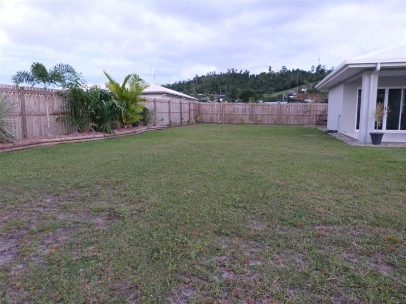 10 Mariner Drive, South Mission Beach QLD 4852