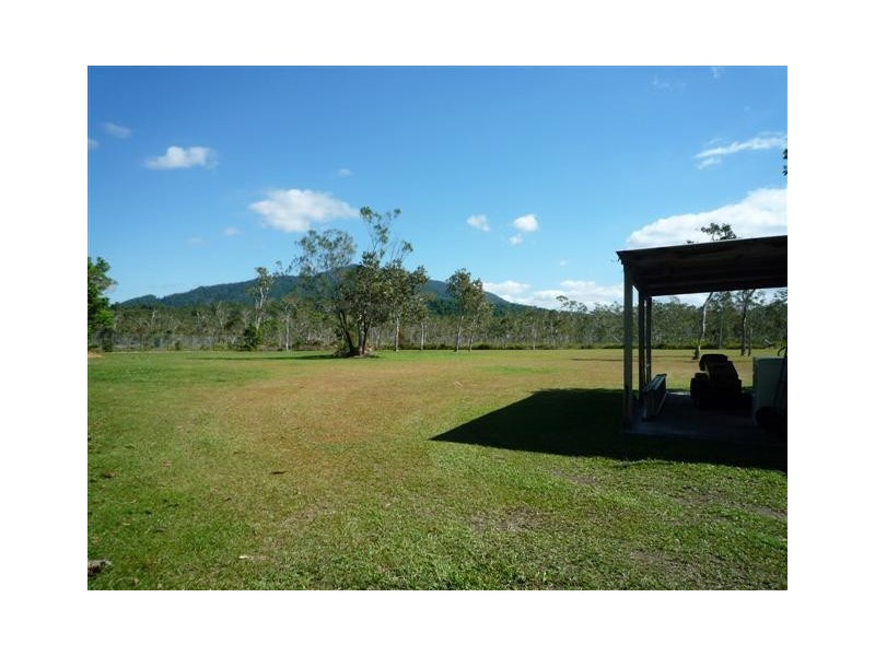 856 East Feluga Road, East Feluga QLD 4854