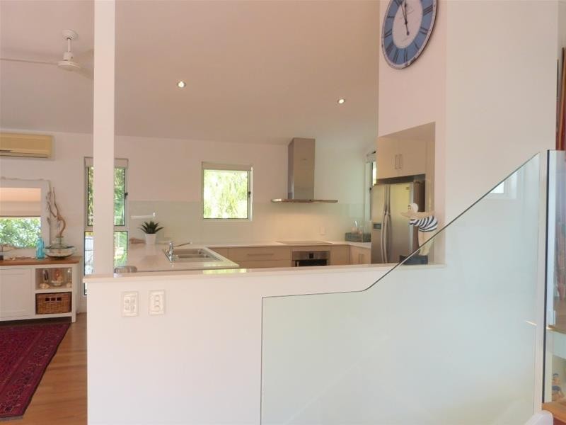 32 Mitchell Street, South Mission Beach QLD 4852