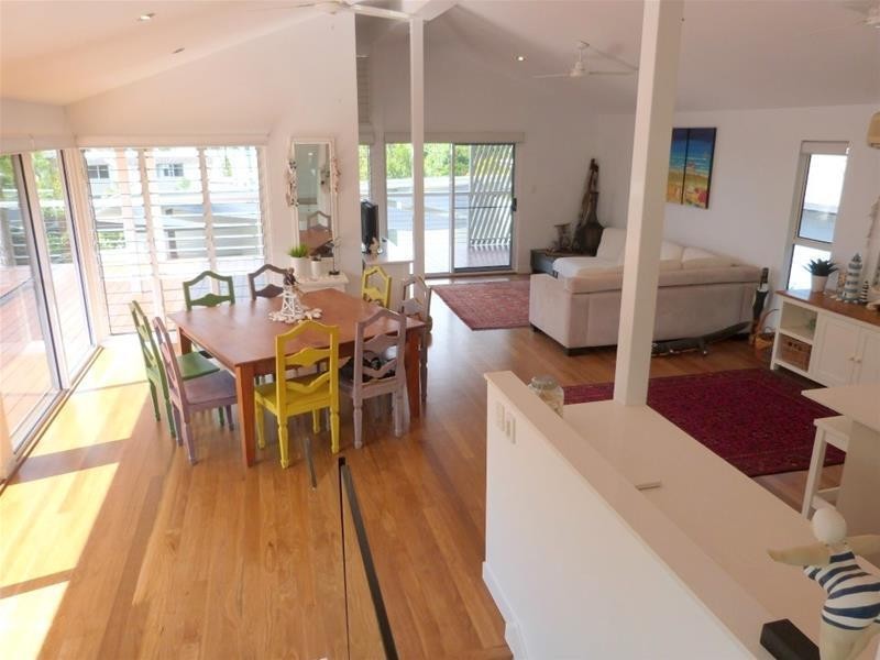 32 Mitchell Street, South Mission Beach QLD 4852