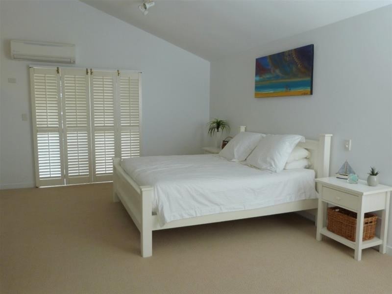 32 Mitchell Street, South Mission Beach QLD 4852