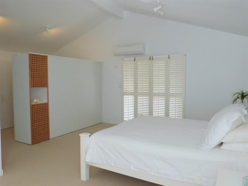 32 Mitchell Street, South Mission Beach QLD 4852