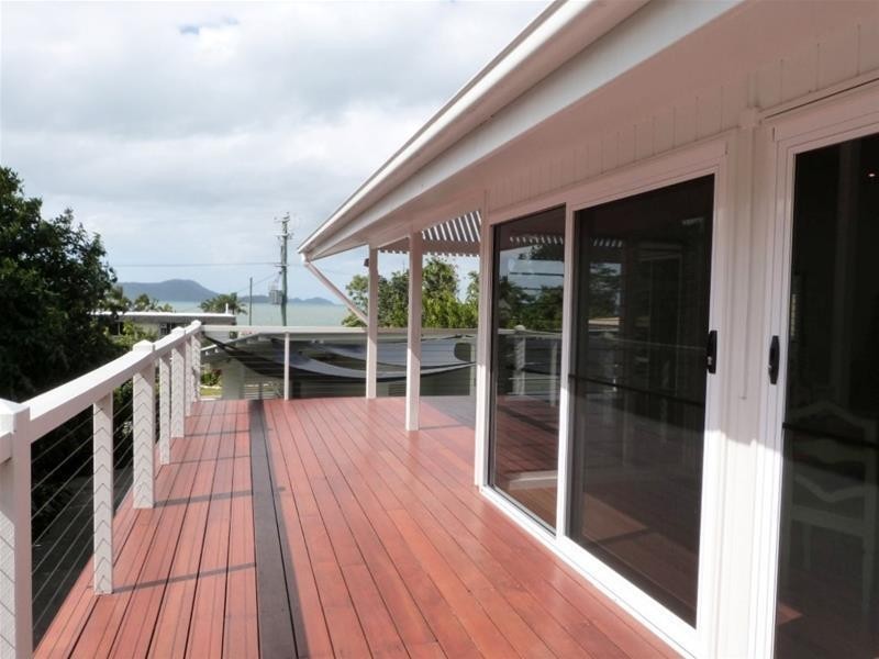 32 Mitchell Street, South Mission Beach QLD 4852