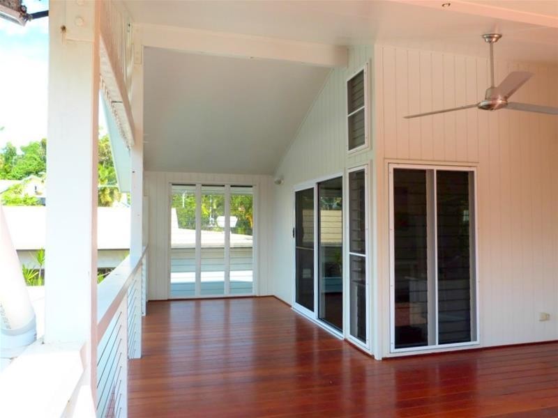 32 Mitchell Street, South Mission Beach QLD 4852