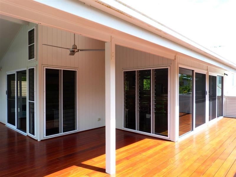 32 Mitchell Street, South Mission Beach QLD 4852