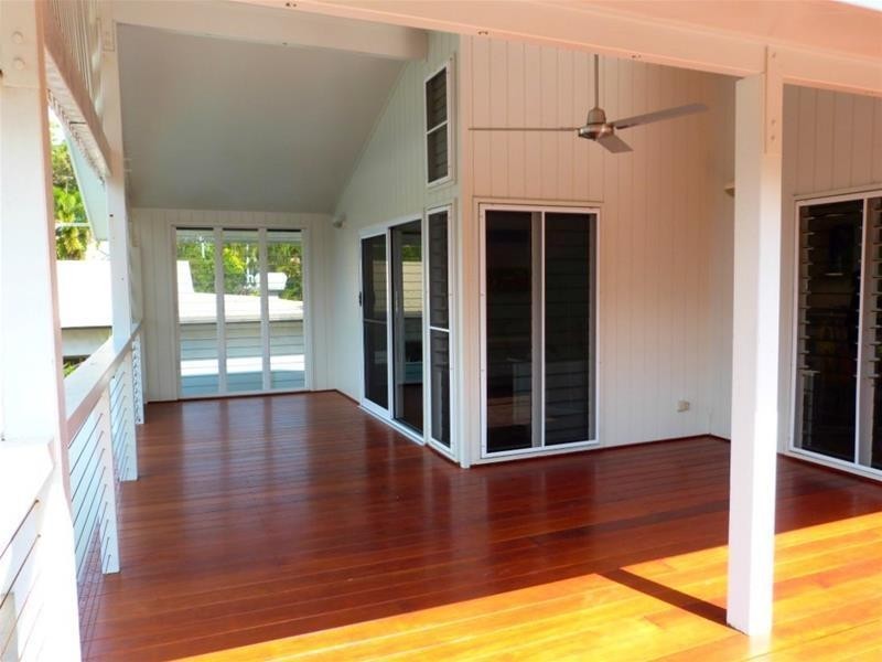 32 Mitchell Street, South Mission Beach QLD 4852