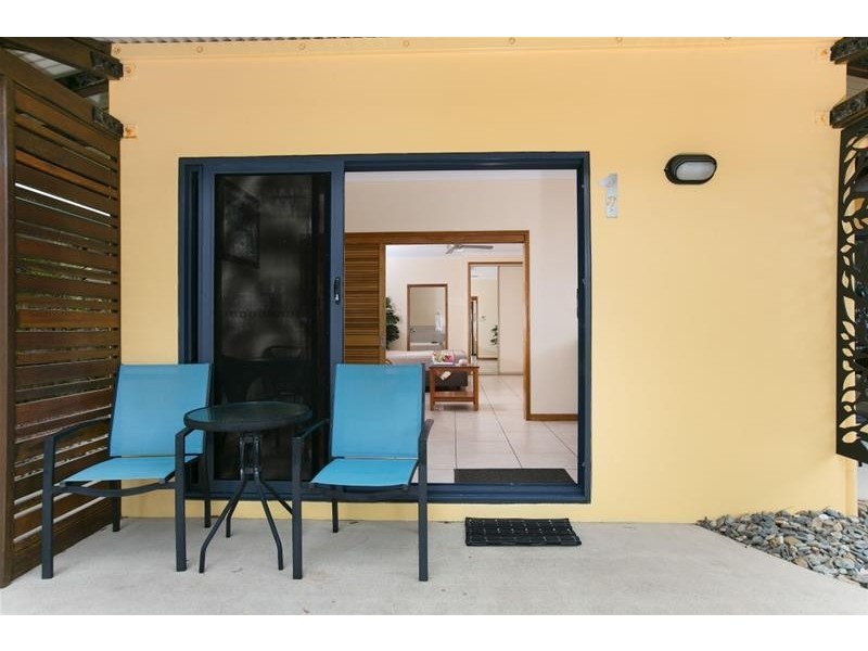 24 Kennedy Esplanade, South Mission Beach QLD 4852