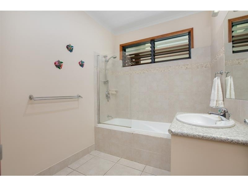 24 Kennedy Esplanade, South Mission Beach QLD 4852