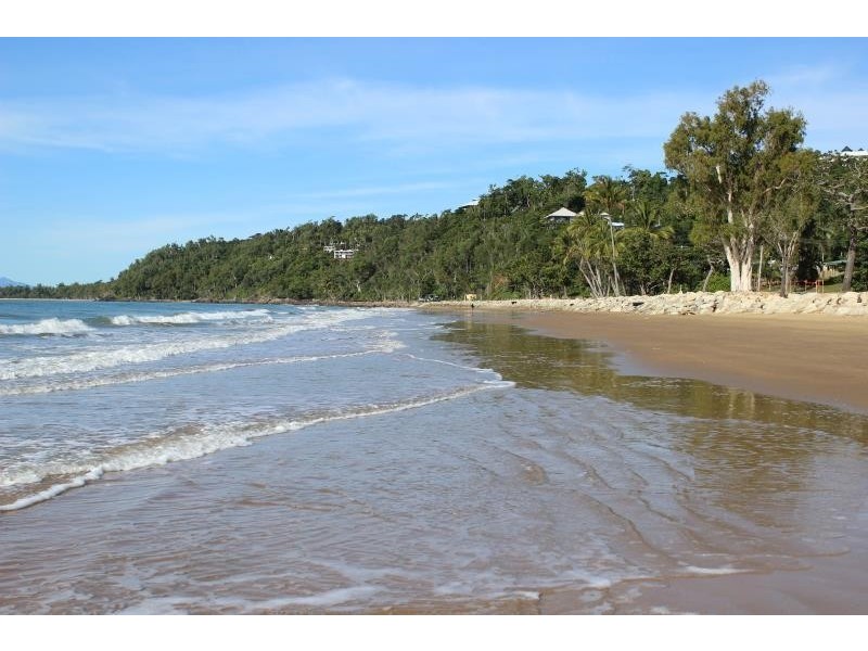 24 Kennedy Esplanade, South Mission Beach QLD 4852