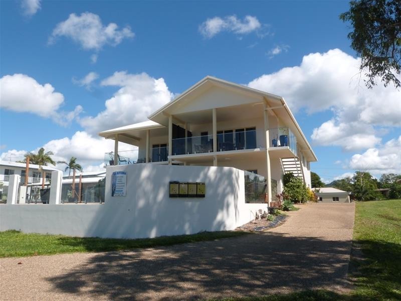 2/112 Kennedy Esplanade, South Mission Beach QLD 4852