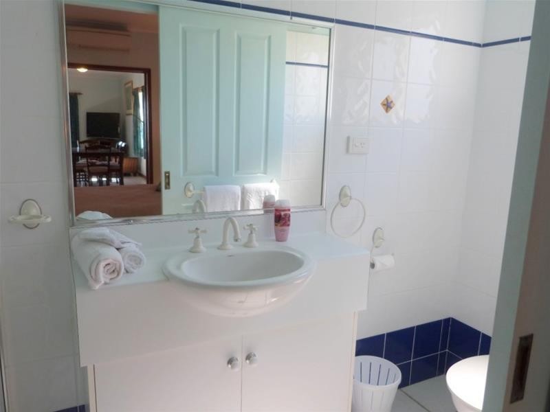 2/112 Kennedy Esplanade, South Mission Beach QLD 4852