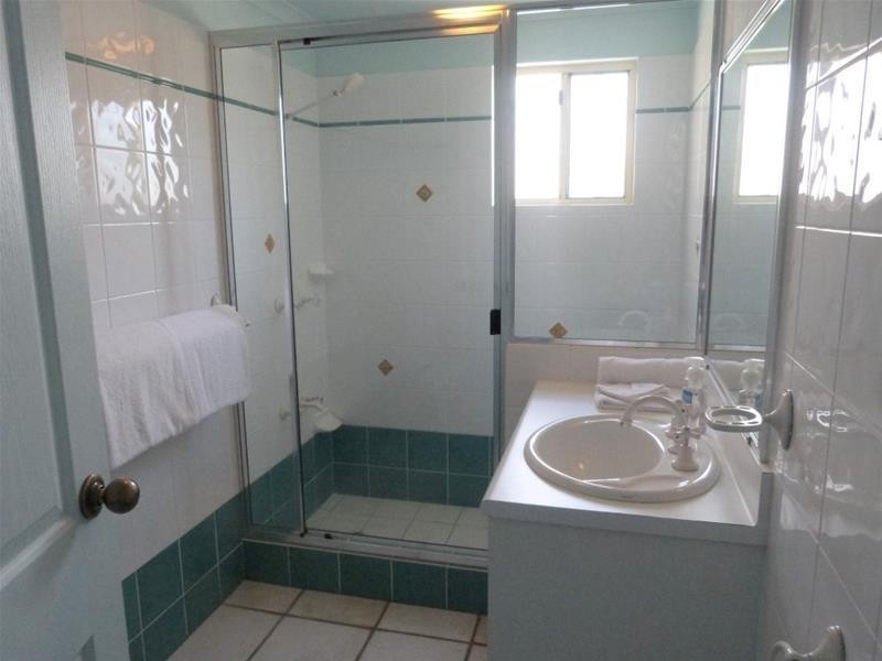 2/112 Kennedy Esplanade, South Mission Beach QLD 4852