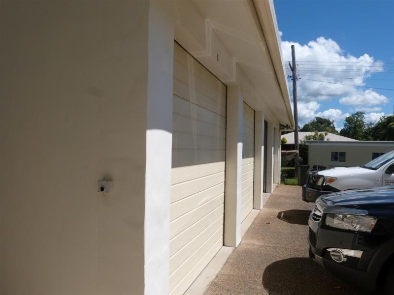 2/112 Kennedy Esplanade, South Mission Beach QLD 4852