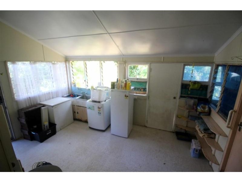 17 Henry Street, Tully QLD 4854