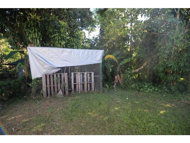 17 Henry Street, Tully QLD 4854