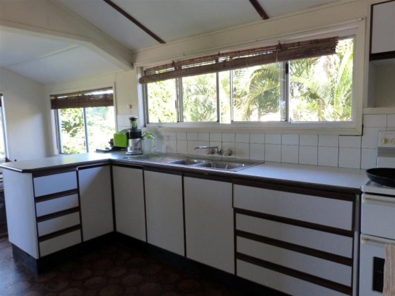 10 Chauvel Street, El Arish QLD 4855