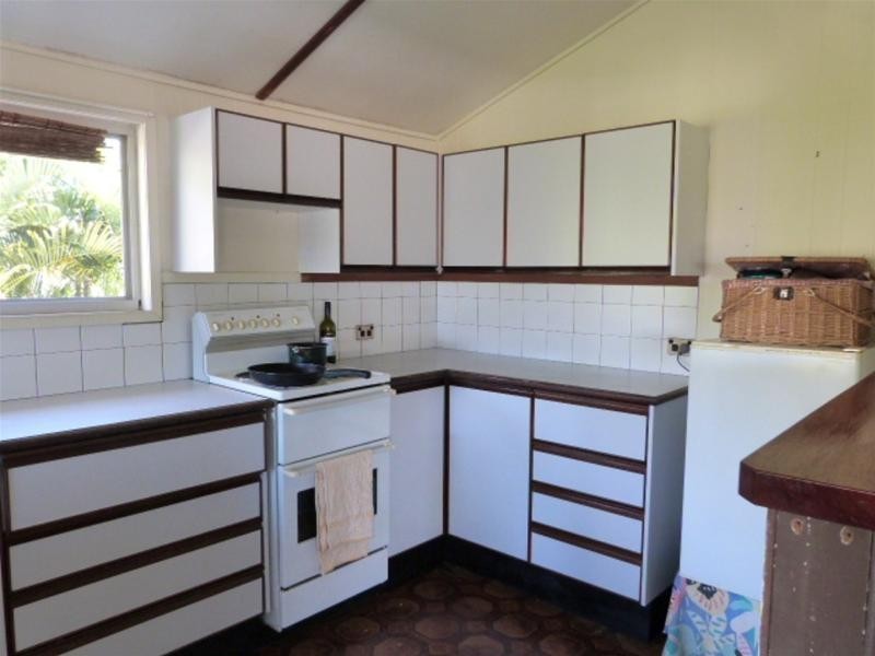 10 Chauvel Street, El Arish QLD 4855