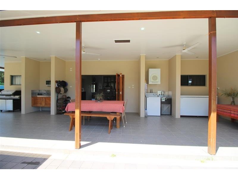 32 Rowe Street, Kurrimine Beach QLD 4871