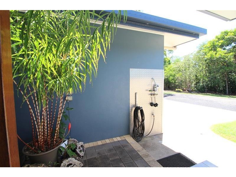 32 Rowe Street, Kurrimine Beach QLD 4871