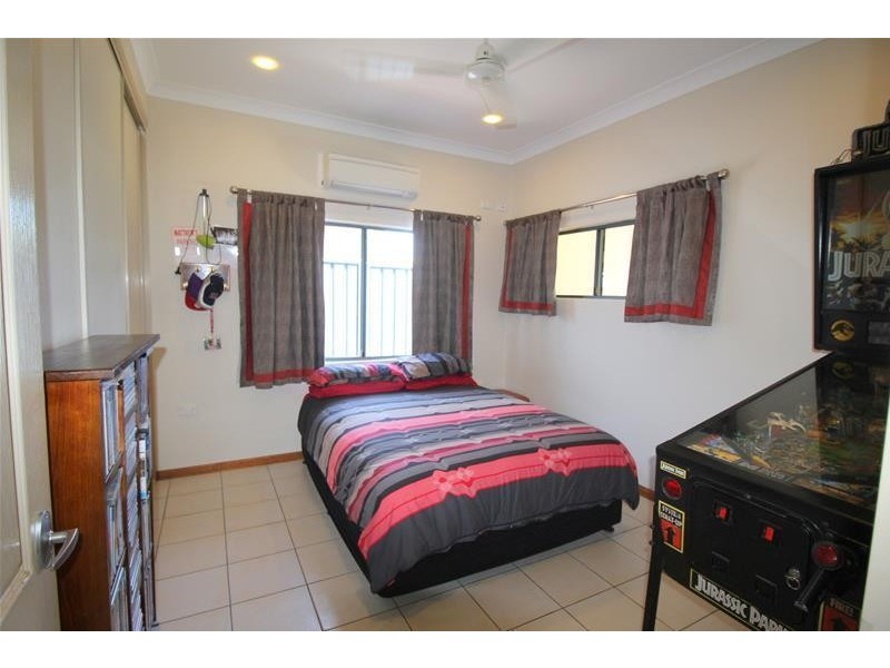 32 Rowe Street, Kurrimine Beach QLD 4871