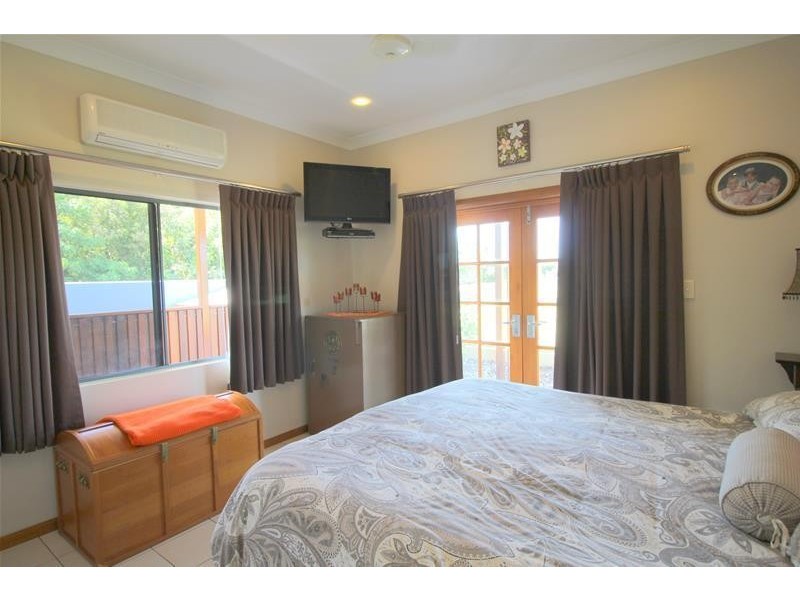 32 Rowe Street, Kurrimine Beach QLD 4871