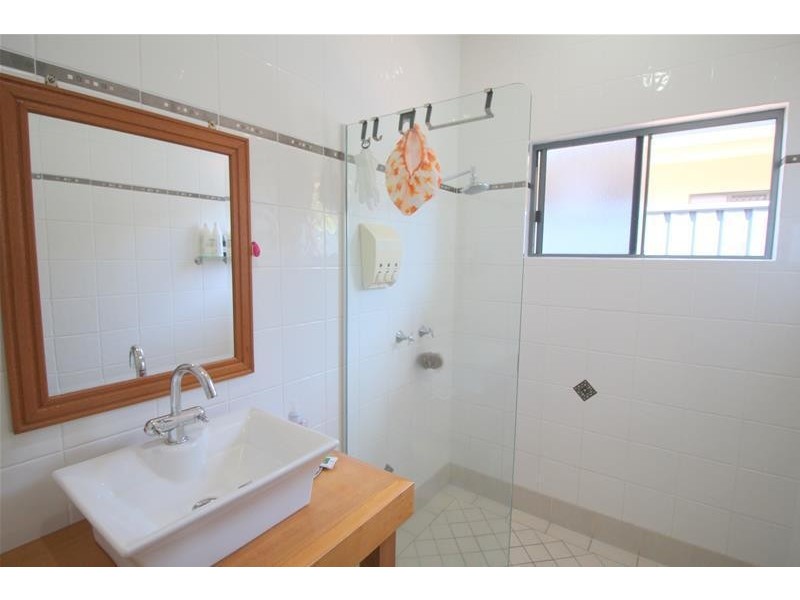 32 Rowe Street, Kurrimine Beach QLD 4871