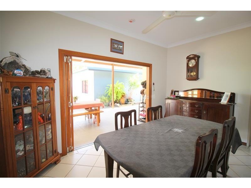 32 Rowe Street, Kurrimine Beach QLD 4871