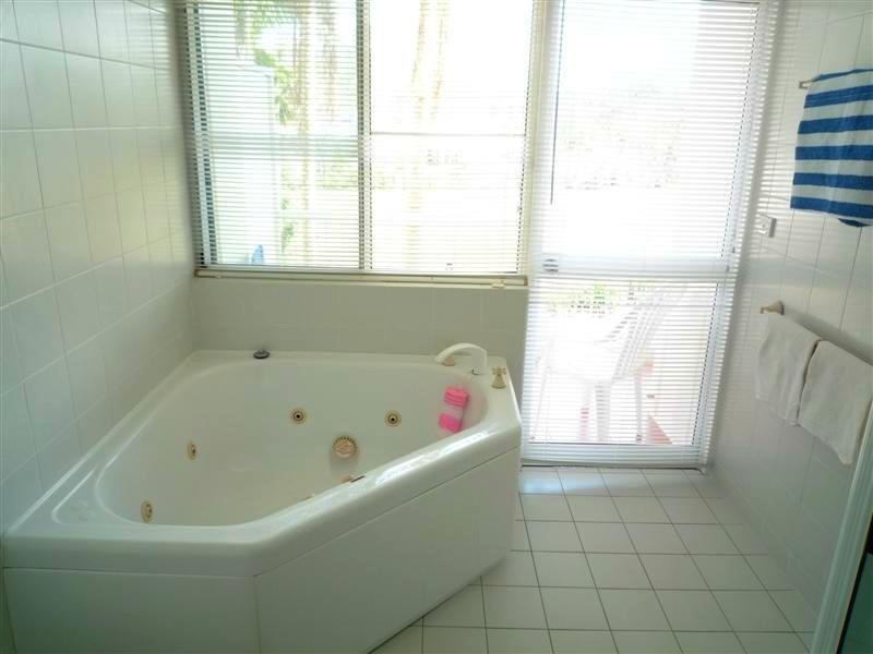 10/69 Banfield Parade, Wongaling Beach QLD 4852