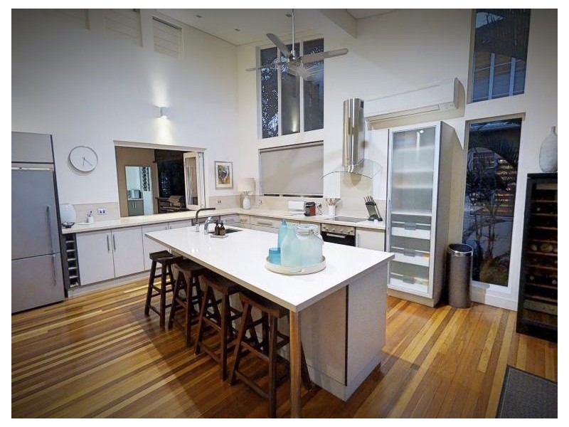 36 Pacific Parade, Mission Beach QLD 4852