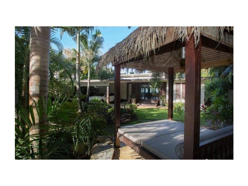 36 Pacific Parade, Mission Beach QLD 4852