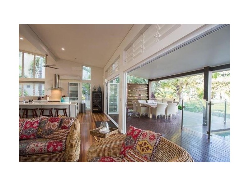 36 Pacific Parade, Mission Beach QLD 4852