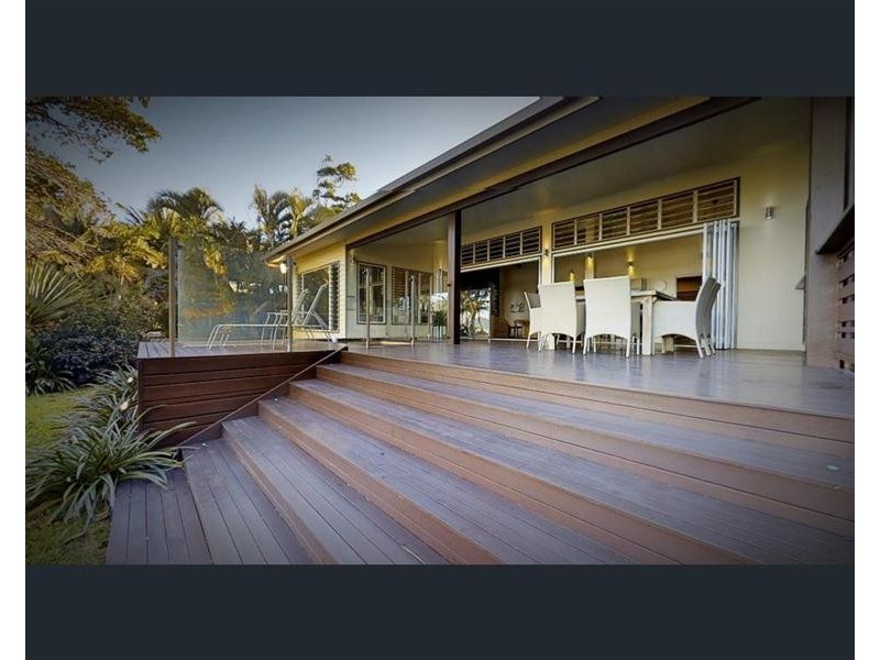 36 Pacific Parade, Mission Beach QLD 4852