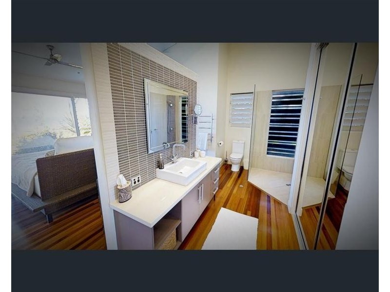 36 Pacific Parade, Mission Beach QLD 4852