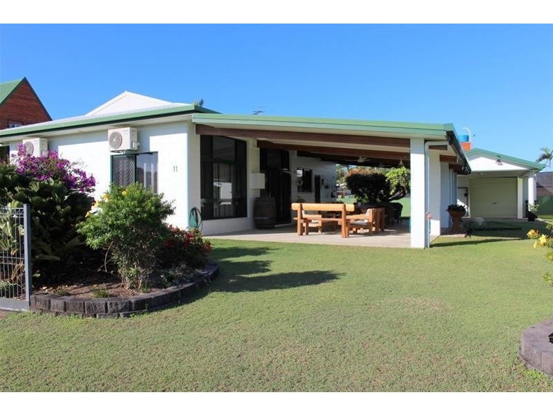 11 Rebecca Jane Parade, Kurrimine Beach QLD 4871