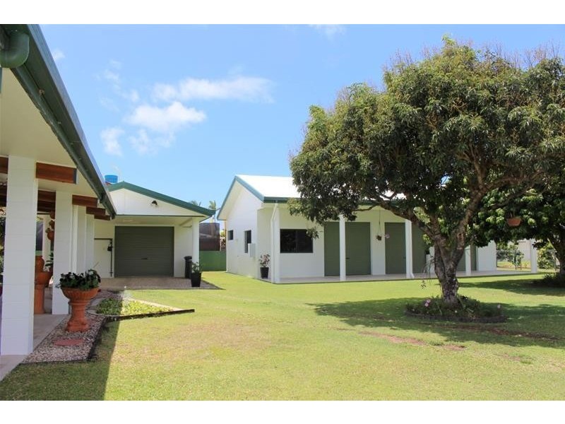 11 Rebecca Jane Parade, Kurrimine Beach QLD 4871