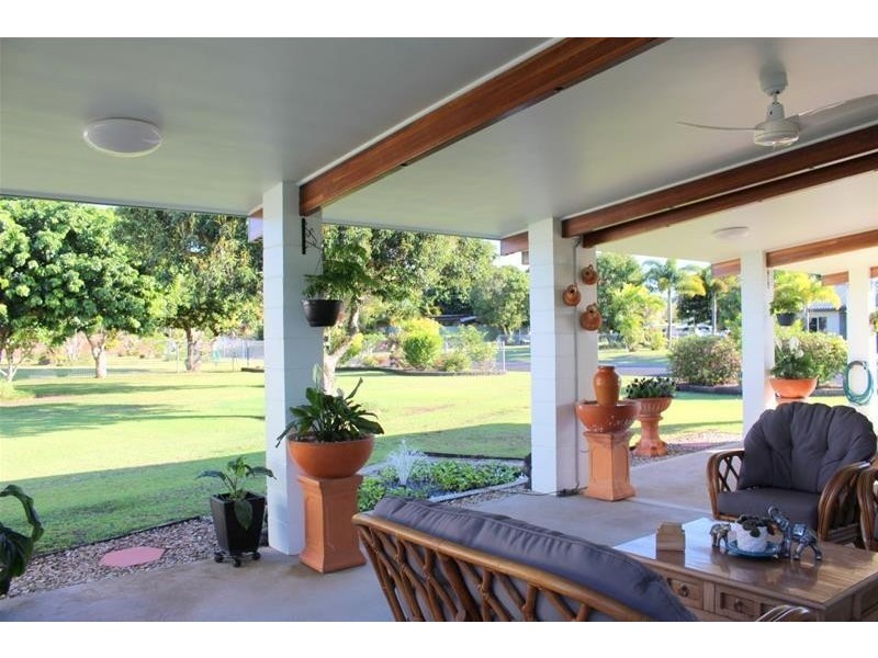 11 Rebecca Jane Parade, Kurrimine Beach QLD 4871