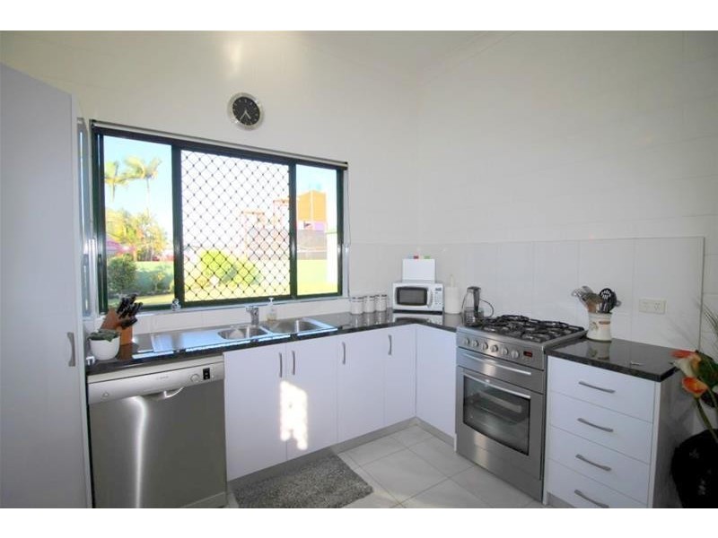 11 Rebecca Jane Parade, Kurrimine Beach QLD 4871