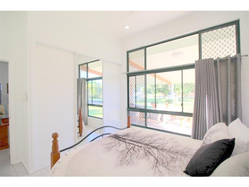 11 Rebecca Jane Parade, Kurrimine Beach QLD 4871