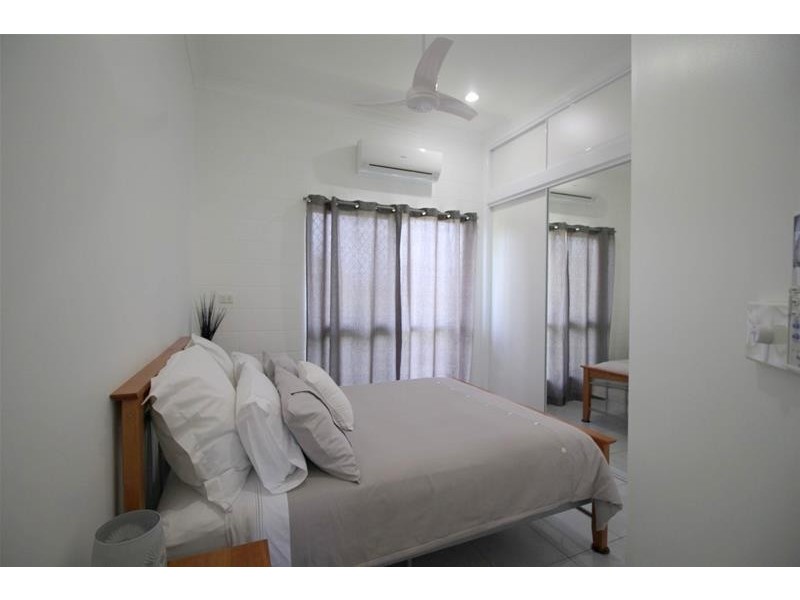 11 Rebecca Jane Parade, Kurrimine Beach QLD 4871