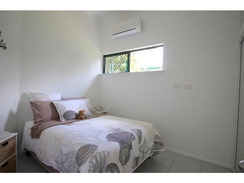 11 Rebecca Jane Parade, Kurrimine Beach QLD 4871