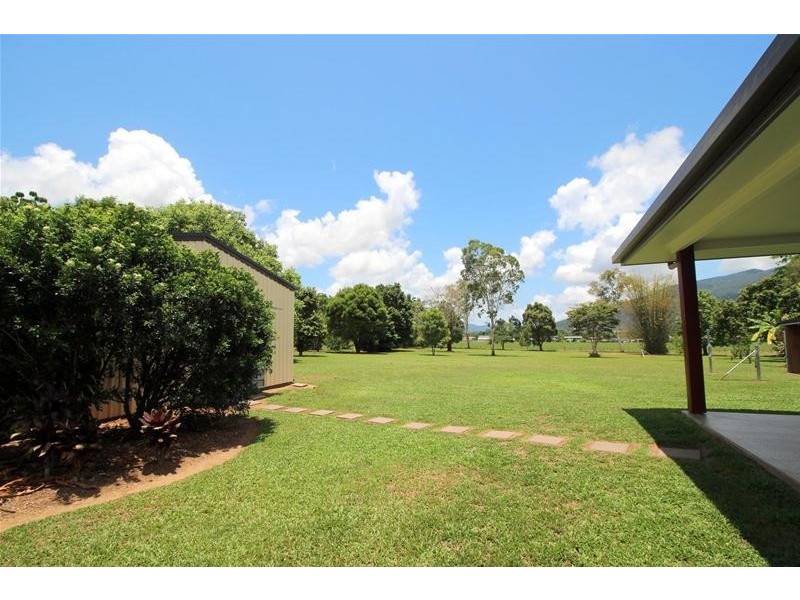 62 Bamber Street, Tully QLD 4854