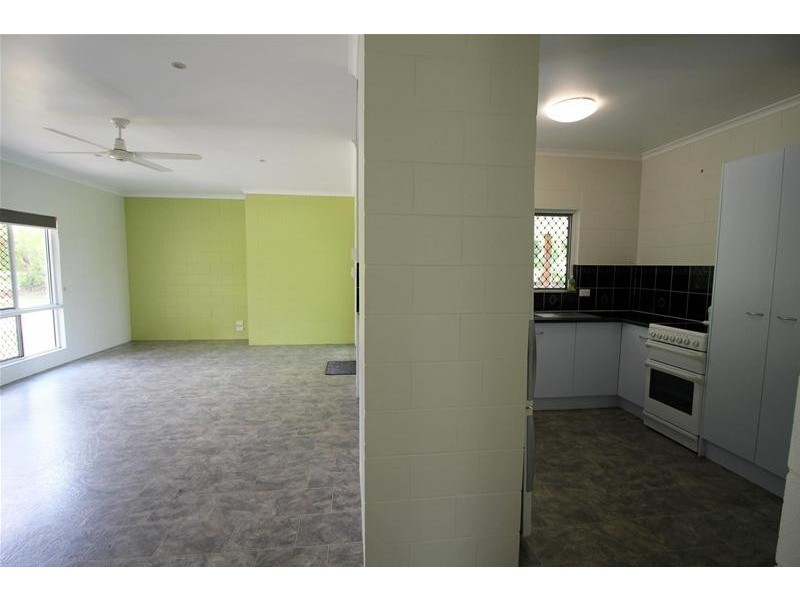 62 Bamber Street, Tully QLD 4854