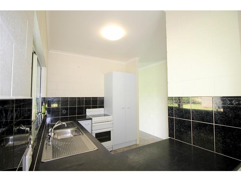 62 Bamber Street, Tully QLD 4854