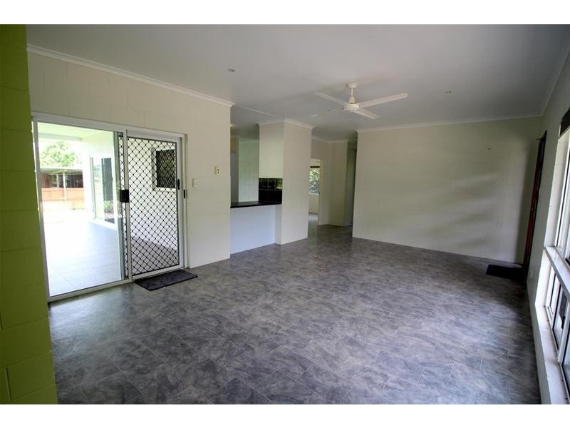 62 Bamber Street, Tully QLD 4854