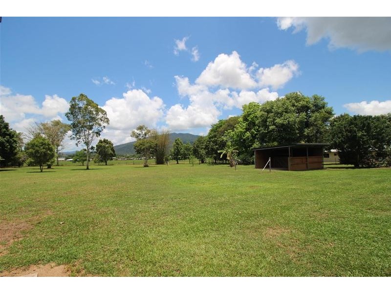62 Bamber Street, Tully QLD 4854