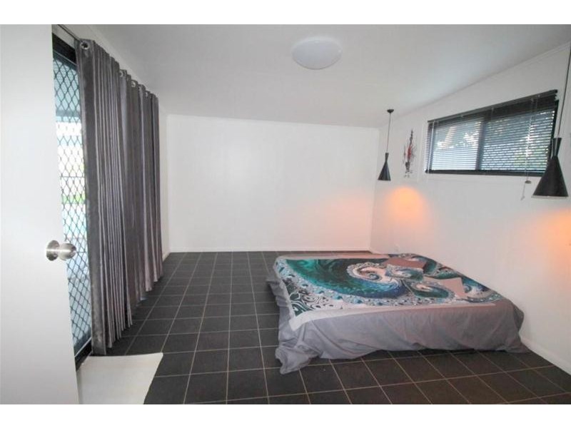 100 Victoria Street, Silkwood QLD 4856