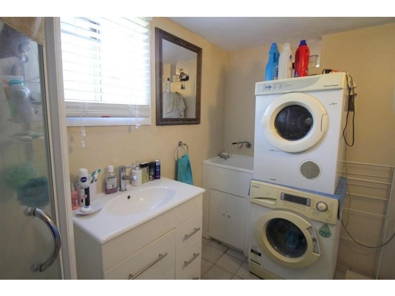 100 Victoria Street, Silkwood QLD 4856