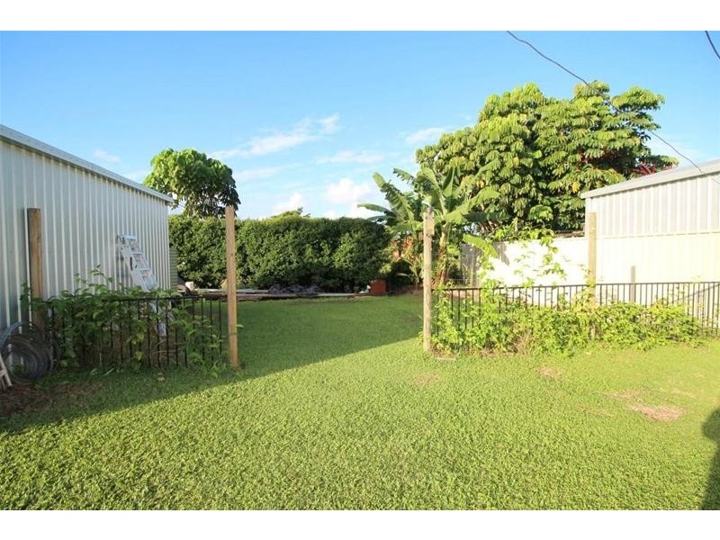 100 Victoria Street, Silkwood QLD 4856