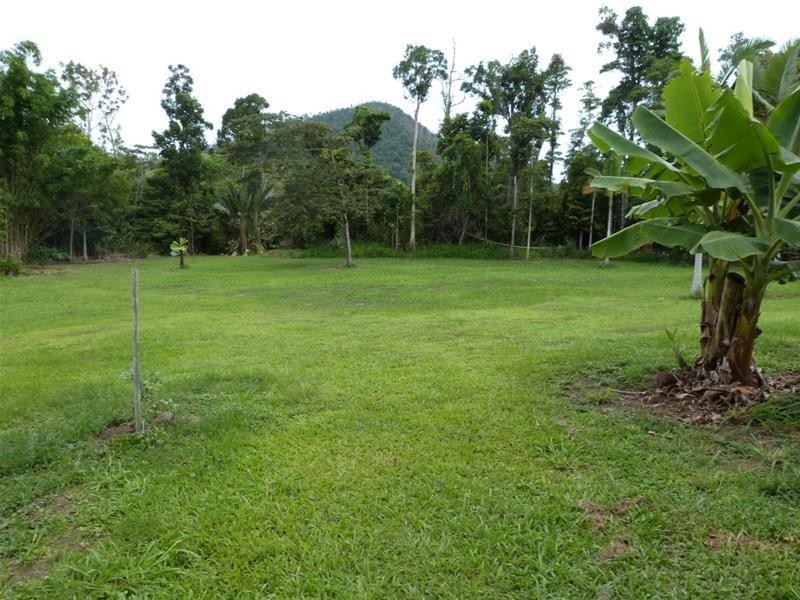 569 El Arish – Mission Beach Road, Maria Creeks QLD 4855